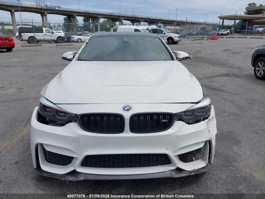 BMW M4 CS